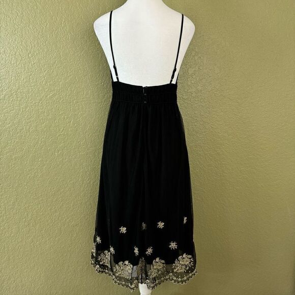 Betsey Johnson Embroidered Lace Overlay Empire Dress Black Women's Size 2 - Picture 5 of 9